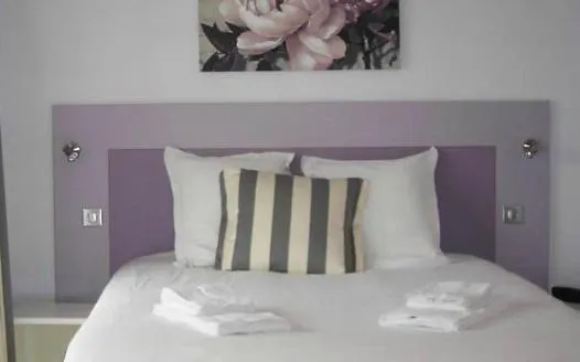 מלון Palais Des Fleurs Restaurant La Cremaillere