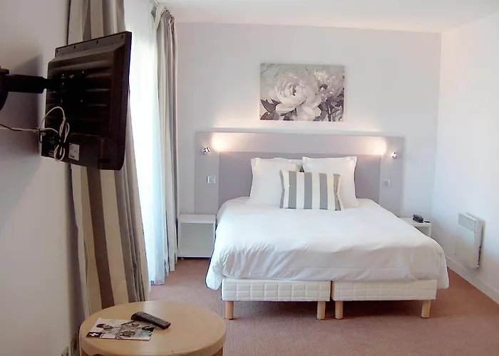 מלון Palais Des Fleurs Restaurant La Cremaillere 3*