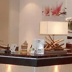 Palais Des Fleurs Restaurant La Cremaillere Hotel Aix-les-Bains