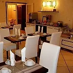 Palais Des Fleurs Restaurant La Cremaillere Hotel