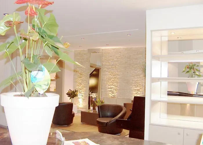 Palais Des Fleurs Restaurant La Cremaillere Szálloda 3*