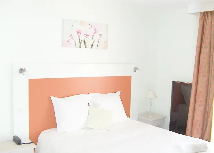 Palais Des Fleurs Restaurant La Cremaillere Szálloda 3*