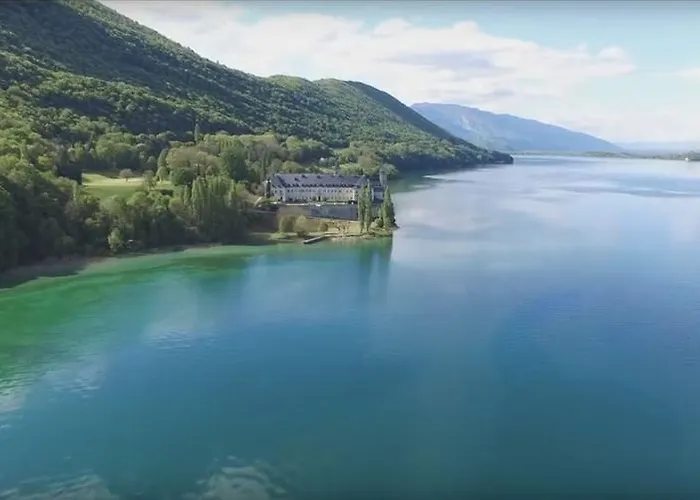 Palais Des Fleurs Restaurant La Cremaillere 3*