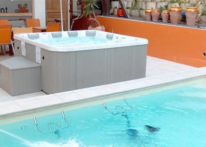 Palais Des Fleurs Restaurant La Cremaillere