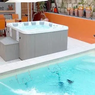 Palais Des Fleurs Restaurant La Cremaillere